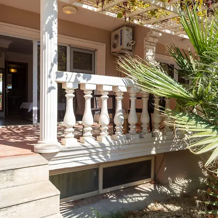 Melis 2* קוסדסי